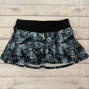 Lululemon Play Off the Pleats Skirt/Skort Size 8